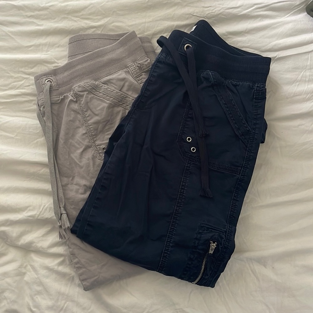 Women’s Small Cropped Cargo Pants Bundle of 2